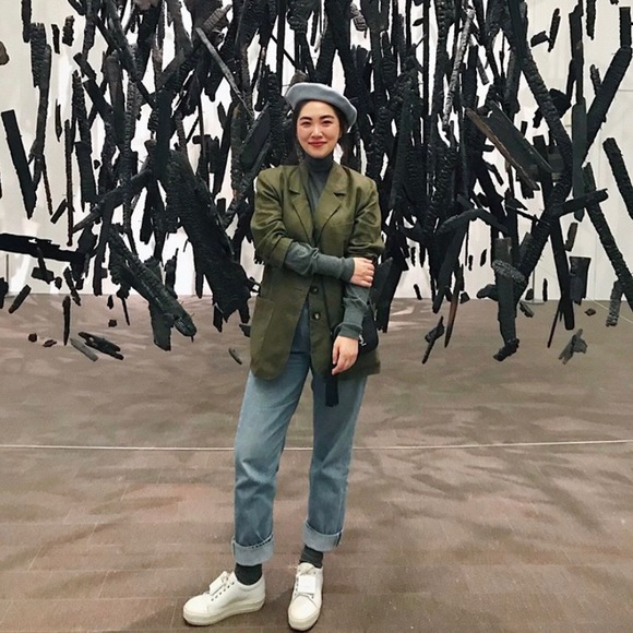 Meet your Posher, Esther - Picture 2 of 4